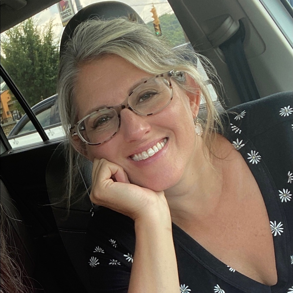 Meet your Posher, Kelli